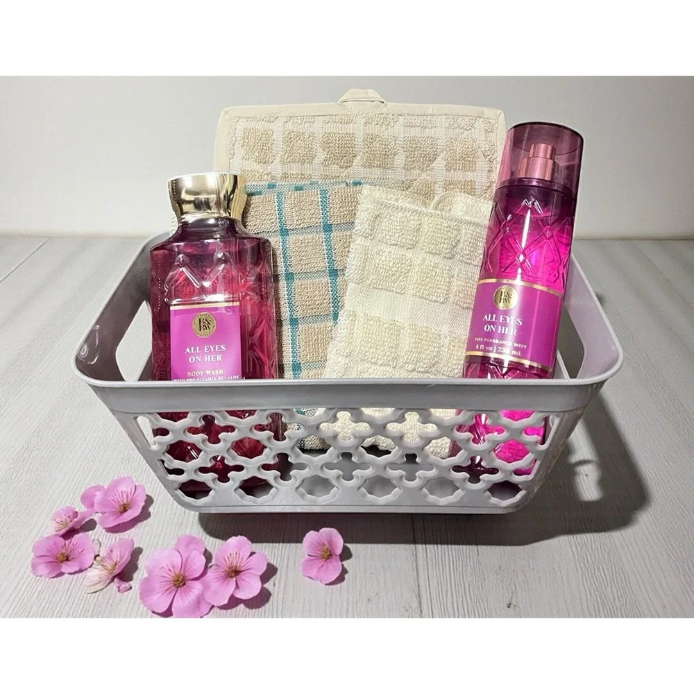 6 PC Bath & Body Works Gift Basket Body‎ Wash Kitchen Towel Potholder Dish Cloth